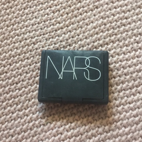 NARS Albatross Highlighter - Picture 2 of 3